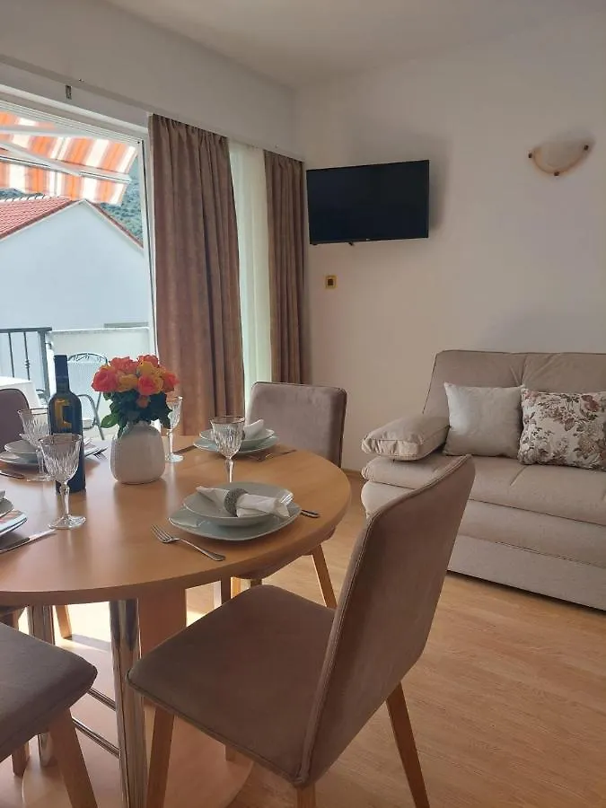 Apartments Zulim Trogir 0*,