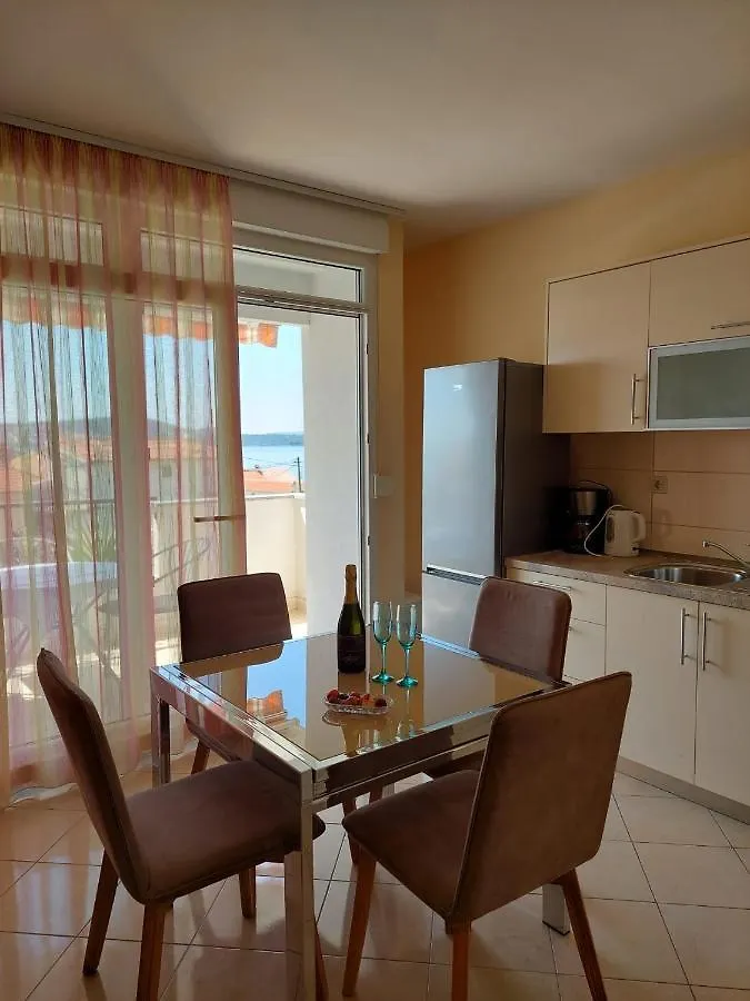 Apartments Zulim Trogir 0*,