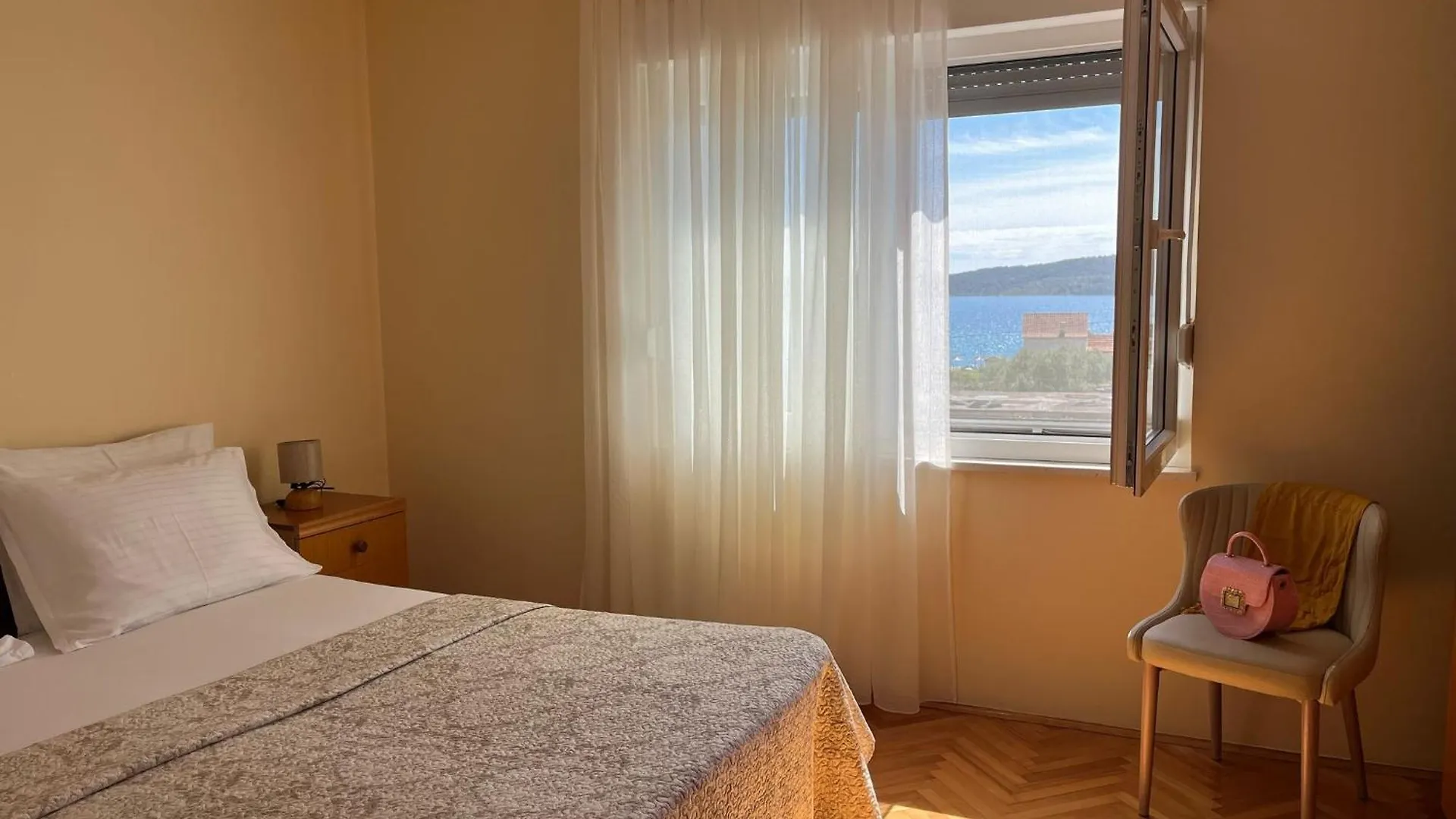Apartments Zulim Trogir 0*,  Kroatien